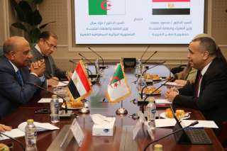 وزير الكهرباء يبحث مع نظيره الجزائري تعزيز الشراكة... وزير الكهرباء يبحث مع نظيره الجزائري تعزيز الشراكة والتعاون بمختلف مجالات الطاقة المتجددة