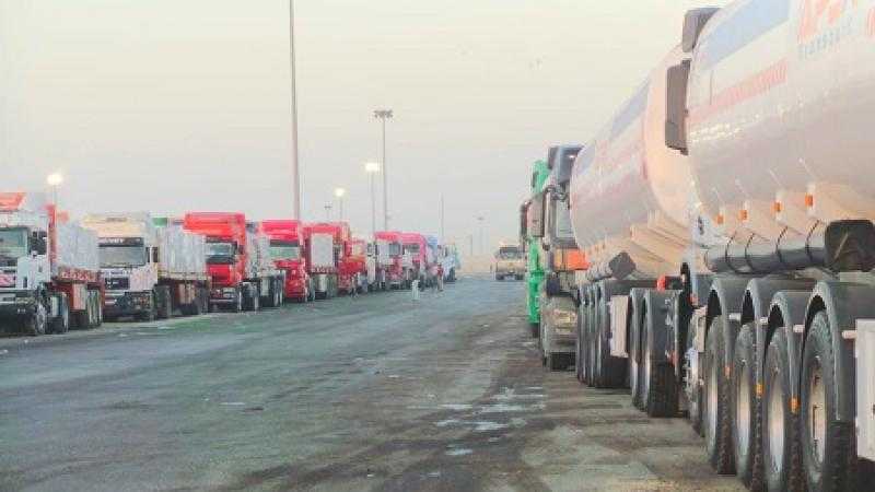 177 شاحنة مساعدات تغادر معبر رفح البري لدعم قطاع غزة