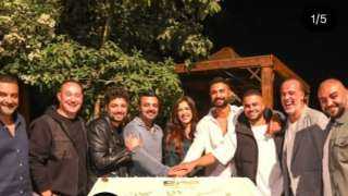 ياسمين عبد العزيز تشارك صور كواليس مسلسلها الجديد ”و ننسي”