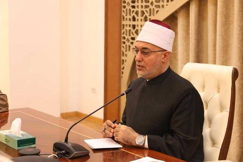 مفتي الجمهورية يجتمع بأعضاء اللجنة التنفيذية لمتابعة أعمال ندوة الفتوى وقضايا الواقع الإنساني