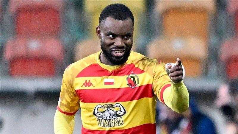 الأهلي يراقب هداف دوري المؤتمر الأوروبي لتعزيز هجومه في الشتاء