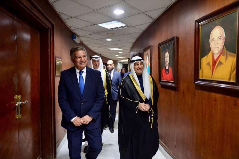 المهندس خالد عبدالعزيز ووزير الإعلام بالكويت عبد الرحمن المطيري