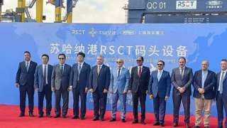 تسليم 24 وحدة من معدات مناولة الحاويات بمحطة شركة البحر الأحمر