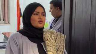 بجلباب صعيدي..سما المصري تدلي بصوتها في انتخابات مجلس النواب