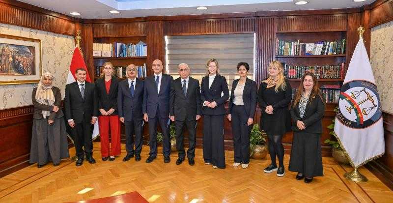 النائب العام يستقبل الممثلة الخاصة للاتحاد الأوروبي لبحث تعزيز التعاون في مجال حقوق الإنسان
