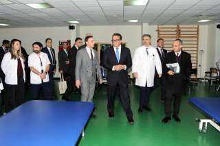 وزير الصحة يزور مستشفى «أنقرة جازيلر» الرائد عالميًا في إعادة تأهيل إصابات الحبل الشوكي والدماغ