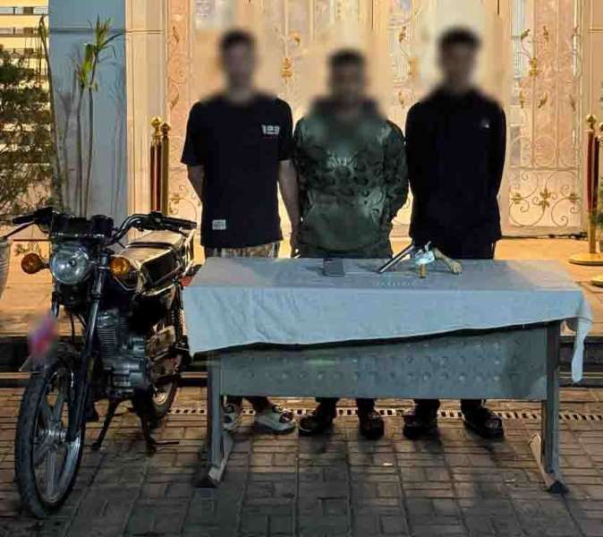 المتهمين 