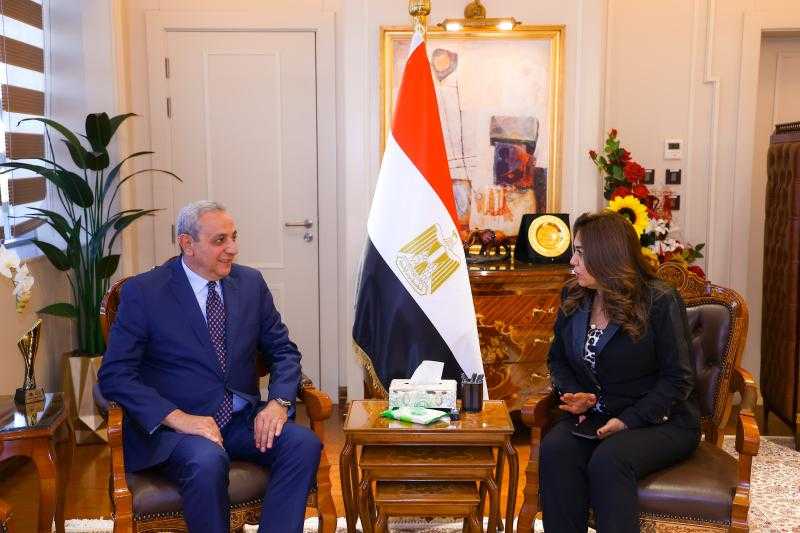 توقيع عقد إدارة مرفقي النقل الداخلي بـ طنطا والمحلة بالشراكة مع القطاع الخاص