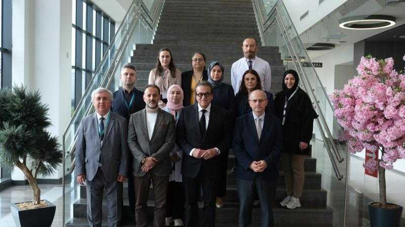 وزير الصحة يزور مدينة «باشاك شهير تشام وساكورا» أكبر مجمع طبي في أوروبا بإسطنبول