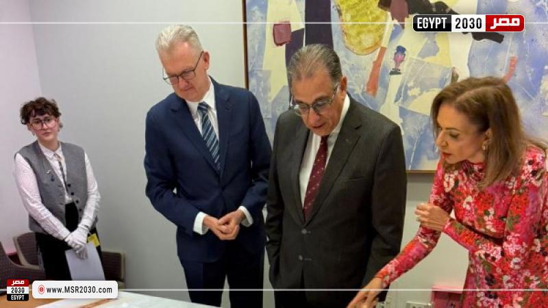 أستراليا تسلم 17 قطعة أثرية نادرة لمصر