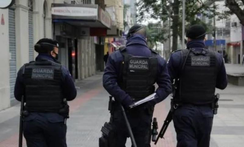 الشرطة البرازيلية تضبط شبكة للتهرب الضريبي وغسل أموال بقيمة 8.4 مليارات دولار