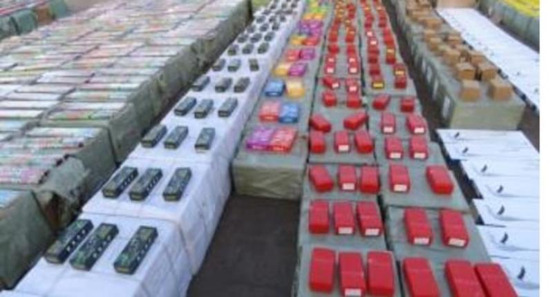 إحباط محاولة تهريب معدات وأجهزة محظورة داخل حاويتين بميناء بحري بقيمة 100 مليون جنيه