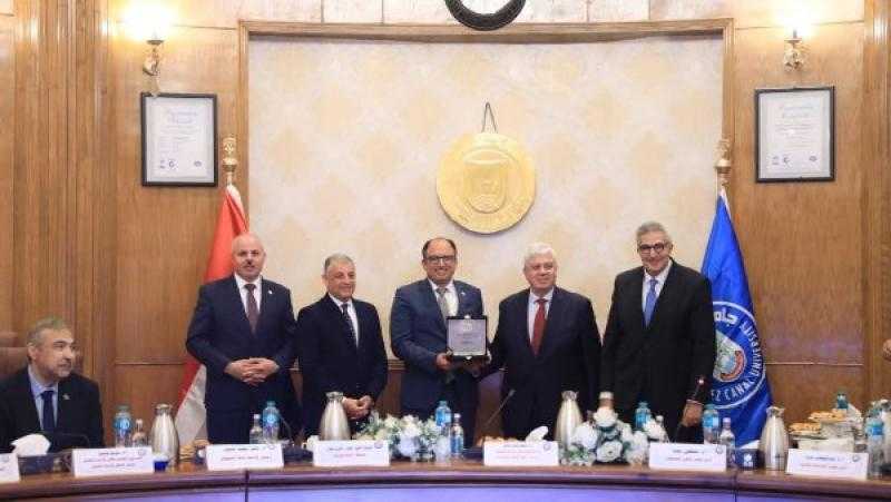 حلوان تتصدر فئة الأفضل بقائمة الجامعات صديقة البيئة