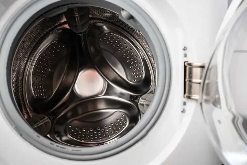 تنظيف غسالة الملابس: مفتاح الملابس النظيفة والحفاظ على كفاءة الجهاز