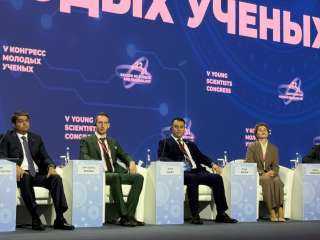 رئيس هيئة المحطات النووية يشارك في مؤتمر العلماء الشباب بمدينة سوتشي الروسية