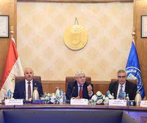 وزير التعليم العالي يترأس اجتماع المجلس الأعلى للجامعات بجامعة قناة السويس