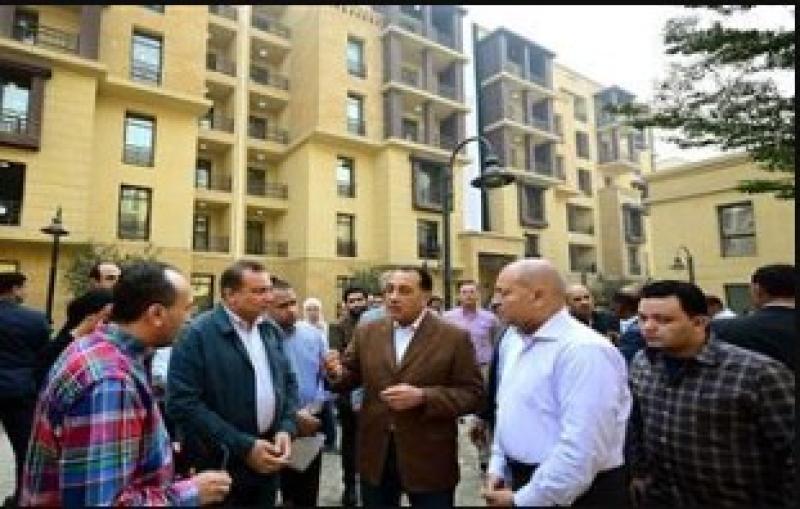 رئيس الوزراء يتفقد مشروع ”روضة السيدة-2” للسكن البديل بمنطقة الطيبي بالسيدة زينب
