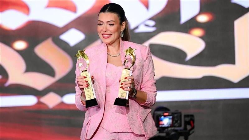 تكريم الإعلامية شريهان أبو الحسن كأفضل مذيعة منوعات عن برنامج ”ست ستات” في ملتقى التميز والإبداع