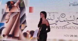 ميران عبد الوارث تتلقى تكريماً في ختام مهرجان الفيوم الدولي لأفلام البيئة