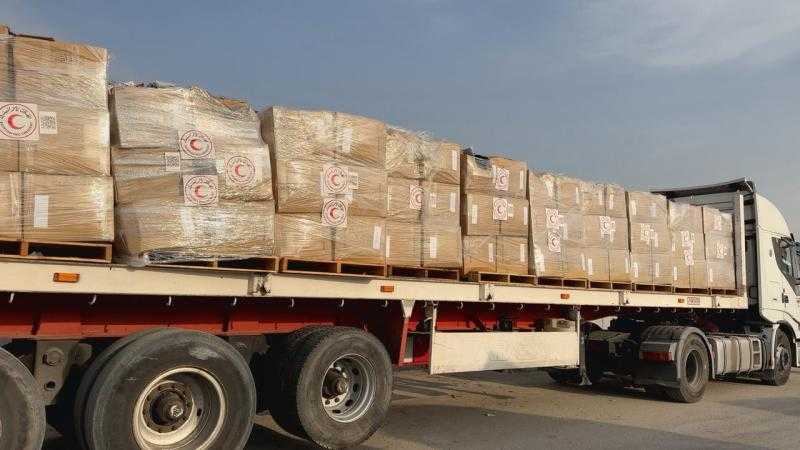 قافلة زاد العزة الـ 83 تدخل إلى الفلسطينيين في قطاع غزة