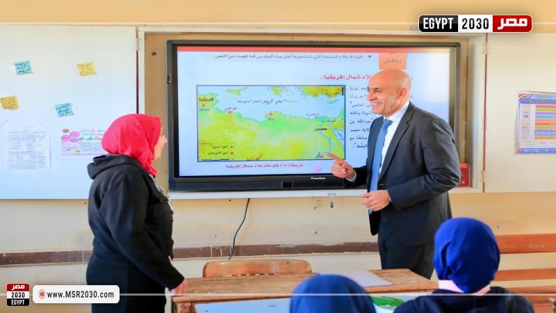 جانب من جولة وزير التعليم