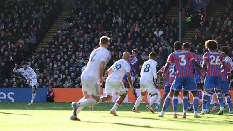 مانشستر يونايتد يقلب الطاولة على كريستال بالاس ويحقق فوزًا مهمًا بالدوري الإنجليزي