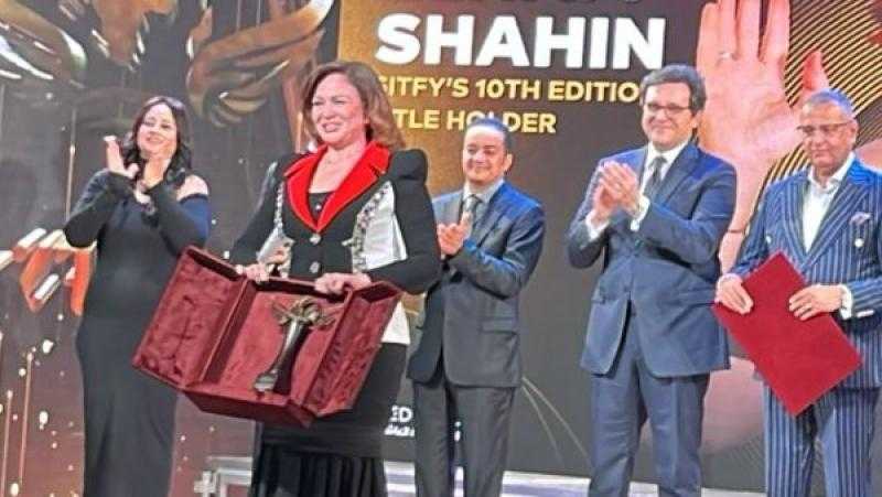 تكريم إلهام شاهين بحفل ختام شرم الشيخ للمسرح