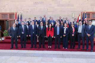 وزيرا العدل والتخطيط يشهدان تخريج دفعة جديدة من... وزيرا العدل والتخطيط يشهدان تخريج دفعة جديدة من كوادر الجهات القضائية ببرنامج قيادة التغيير