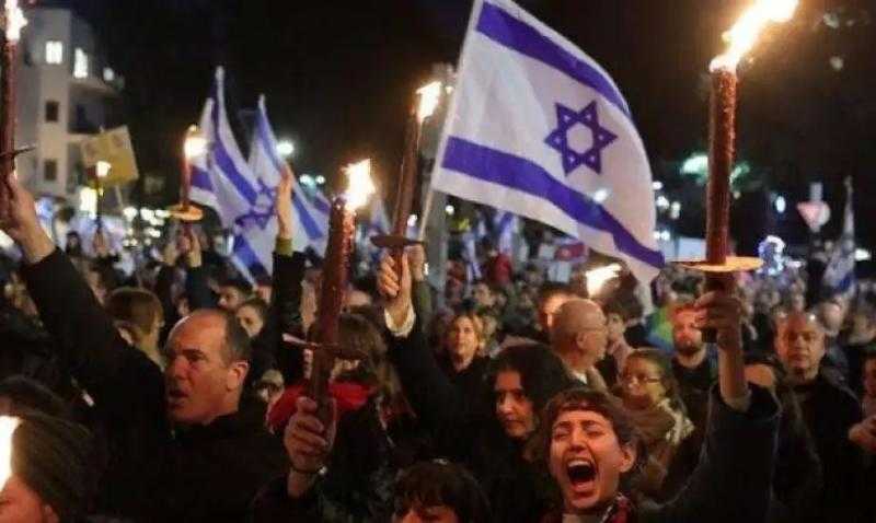 مظاهرات أمام منزل الرئيس الإسرائيلي ضد العفو عن نتنياهو