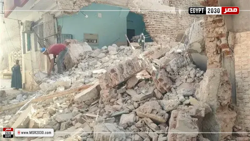 انهيار عقار