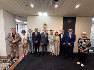 نائب وزير الخارجية يختتم زيارته لسيدني بلقاء الجالية المصرية وعقد ندوات لتعزيز فرص الاستثمار