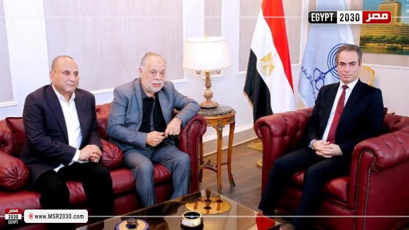 المسلماني وأشرف زكي 