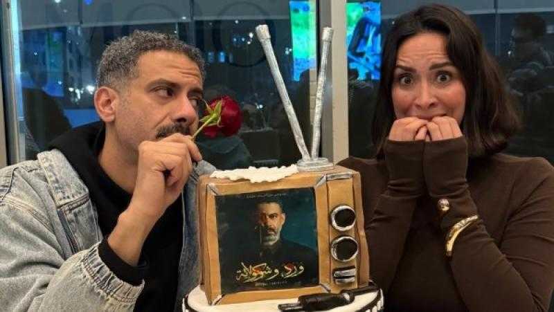 بسنت شوقي تهنئ محمد فراج بعيد ميلاده بتورتة ورد وشيكولاته