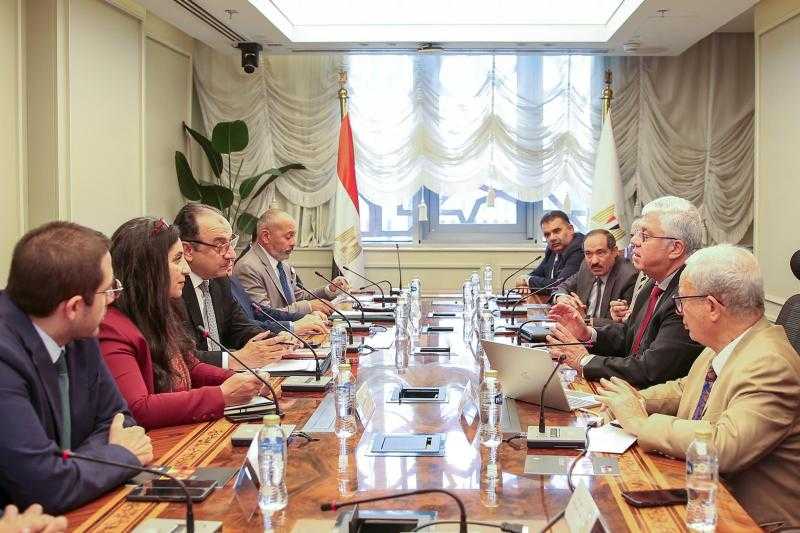 وزيرا التعليم العالي وقطاع الأعمال يناقشان مشروع إنشاء أول مدينة تعليمية جامعية متكاملة في إقليم الدلتا