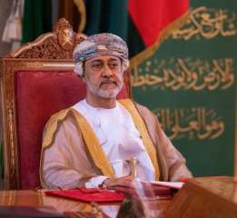 سلطان عمان يشارك في القمة الخليجية بالبحرين لأول مرة منذ توليه الحكم
