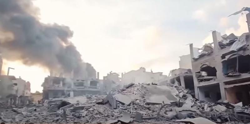 الاحتلال يفجّر مباني سكنية شرقي غزة ويقصف خان يونس رغم اتفاق وقف إطلاق النار