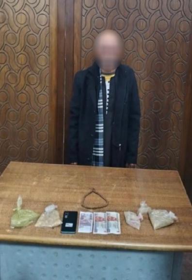 القبض على نصاب بالإسكندرية بادعاء العلاج الروحاني والاستيلاء على أموال المواطنين