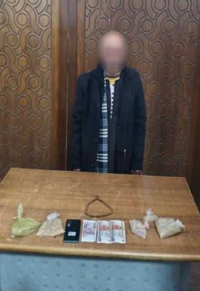 القبض على نصاب بالإسكندرية بادعاء العلاج الروحاني والاستيلاء على أموال المواطنين