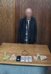 القبض على نصاب بالإسكندرية بادعاء العلاج الروحاني والاستيلاء على أموال المواطنين