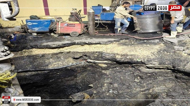 كسر مفاجئ بخط مياه أمام مستشفى أم المصريين