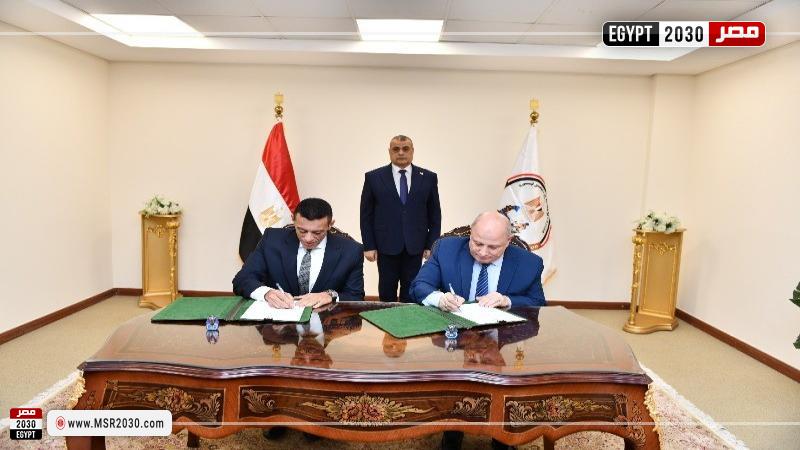 وزير الدولة للإنتاج الحربي يشهد مراسم توقيع عقدين للتعاون المشترك في مجال التصنيع العسكري