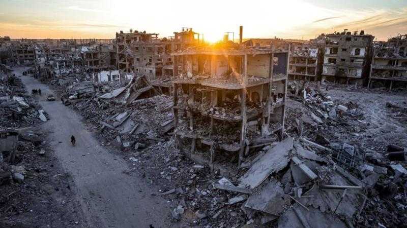 الاحتلال يكثف عمليات القصف وإطلاق النار ونسف منازل المواطنين في قطاع غزة