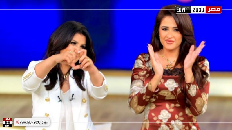 ياسمين عبدالعزيز ومنى الشاذلي 