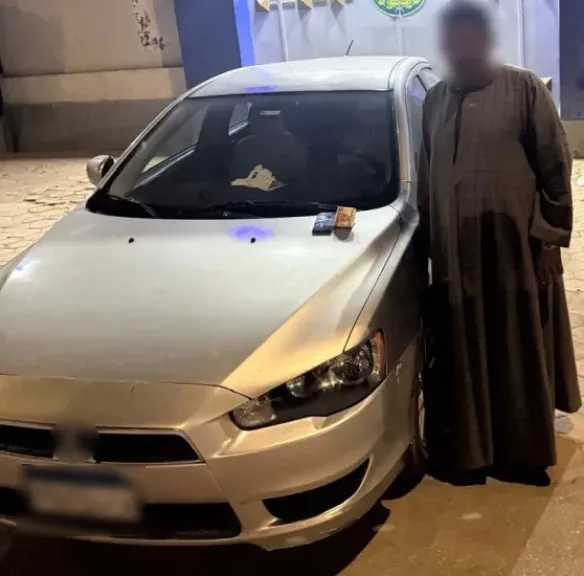 القبض على مقاول حاول استقطاب فتيات أمام جامعة سوهاج