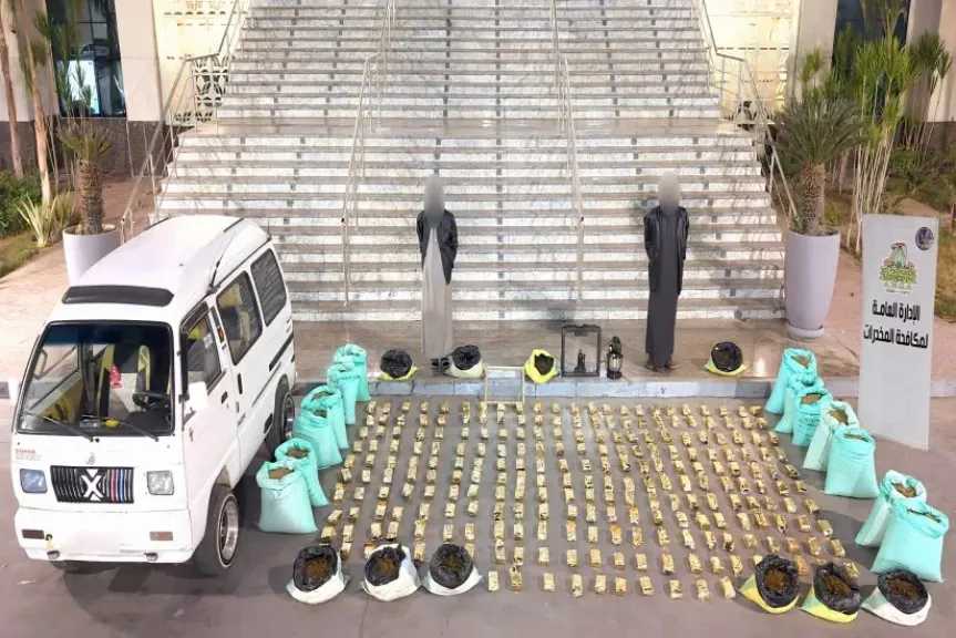 القبض على عنصرين إجراميين بحوزتهما طن ونصف حشيش بالإسماعيلية