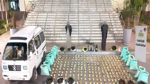 القبض على عنصرين إجراميين بحوزتهما طن ونصف حشيش بالإسماعيلية