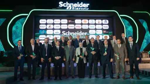 شنايدر إلكتريك تحتفل بنجاح المرحلة الأولى من مبادرة قياس كفاءة الطاقة لدعم الاستدامة