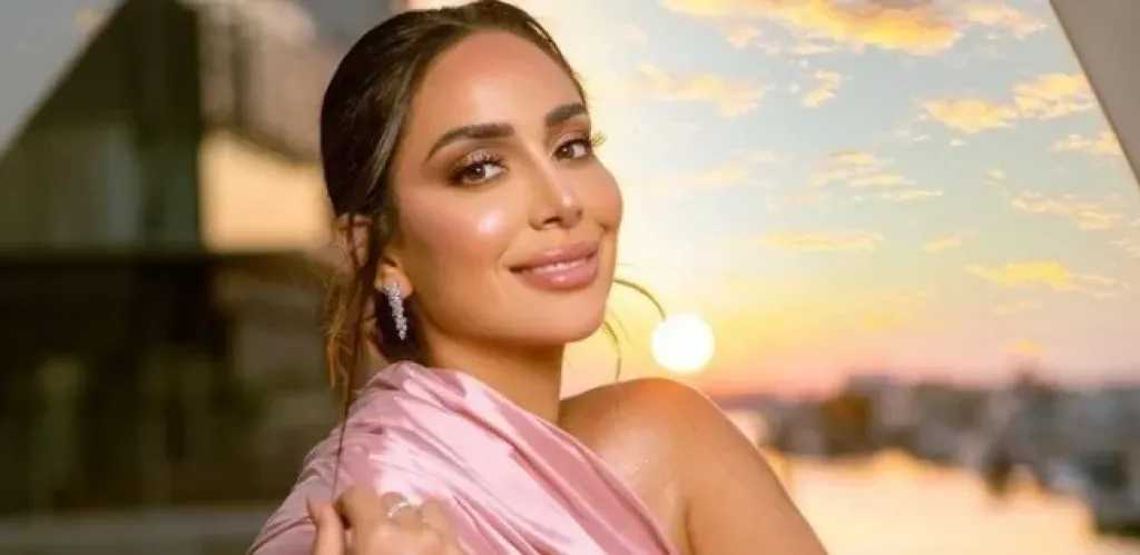 بسنت شوقي تثير الجدل بإطلالة جريئة