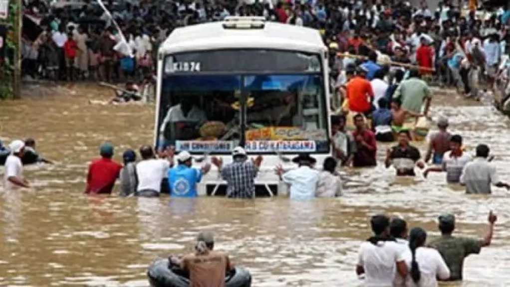 ارتفاع ضحايا فيصانات سريلانكا والانهيارات الأرضية