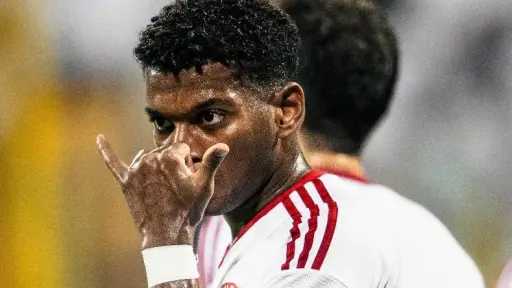 لاعب منتخب الإمارات: «مواجهة مصر صعبة.. ومجموعة كأس العرب لا تعرف المستحيل»